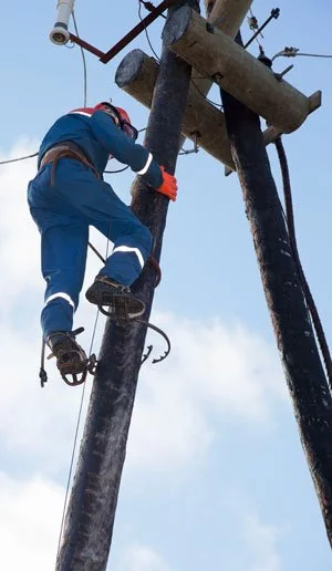 Commercial Electrician at Pole work